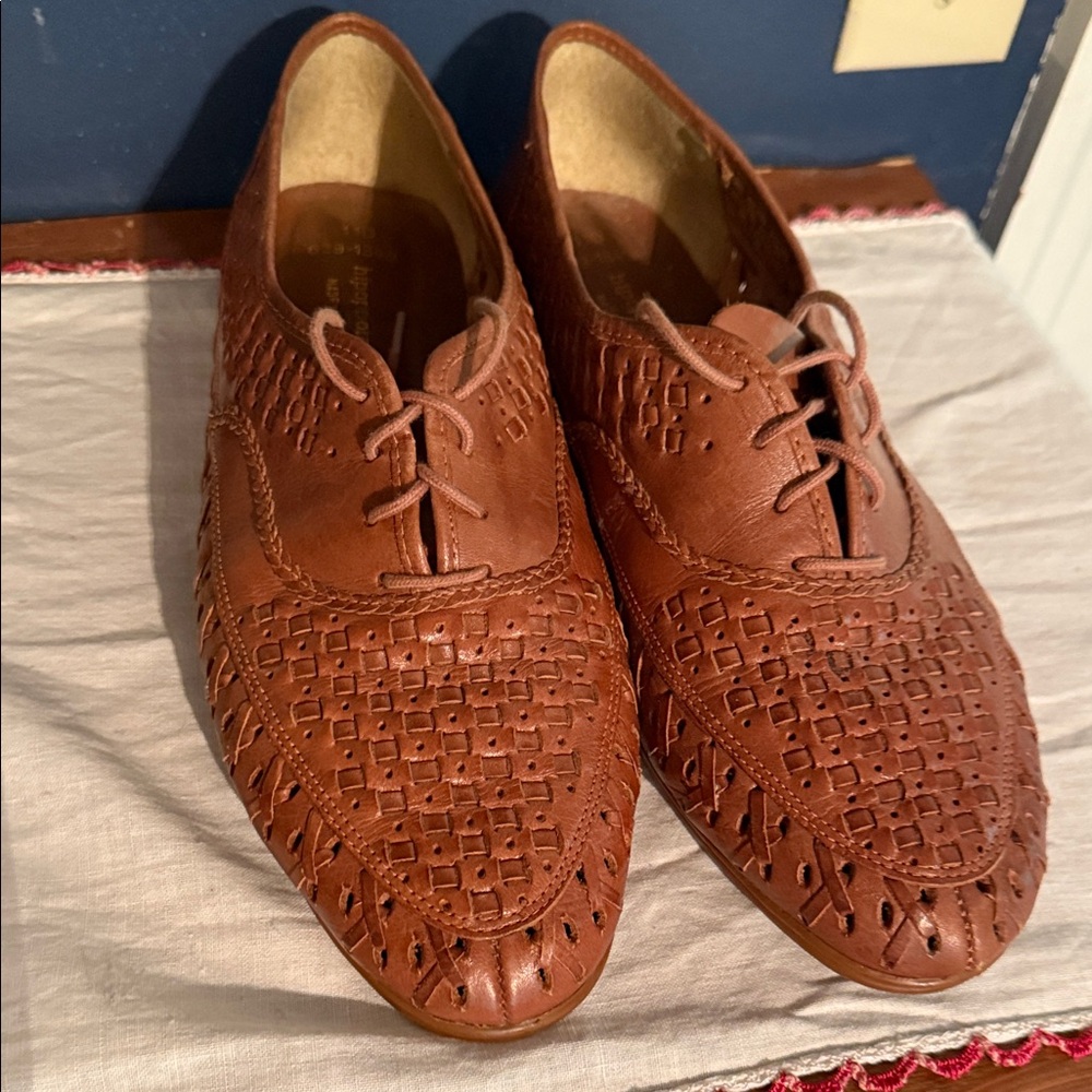 Classic Brown Men's Oxford Shoes